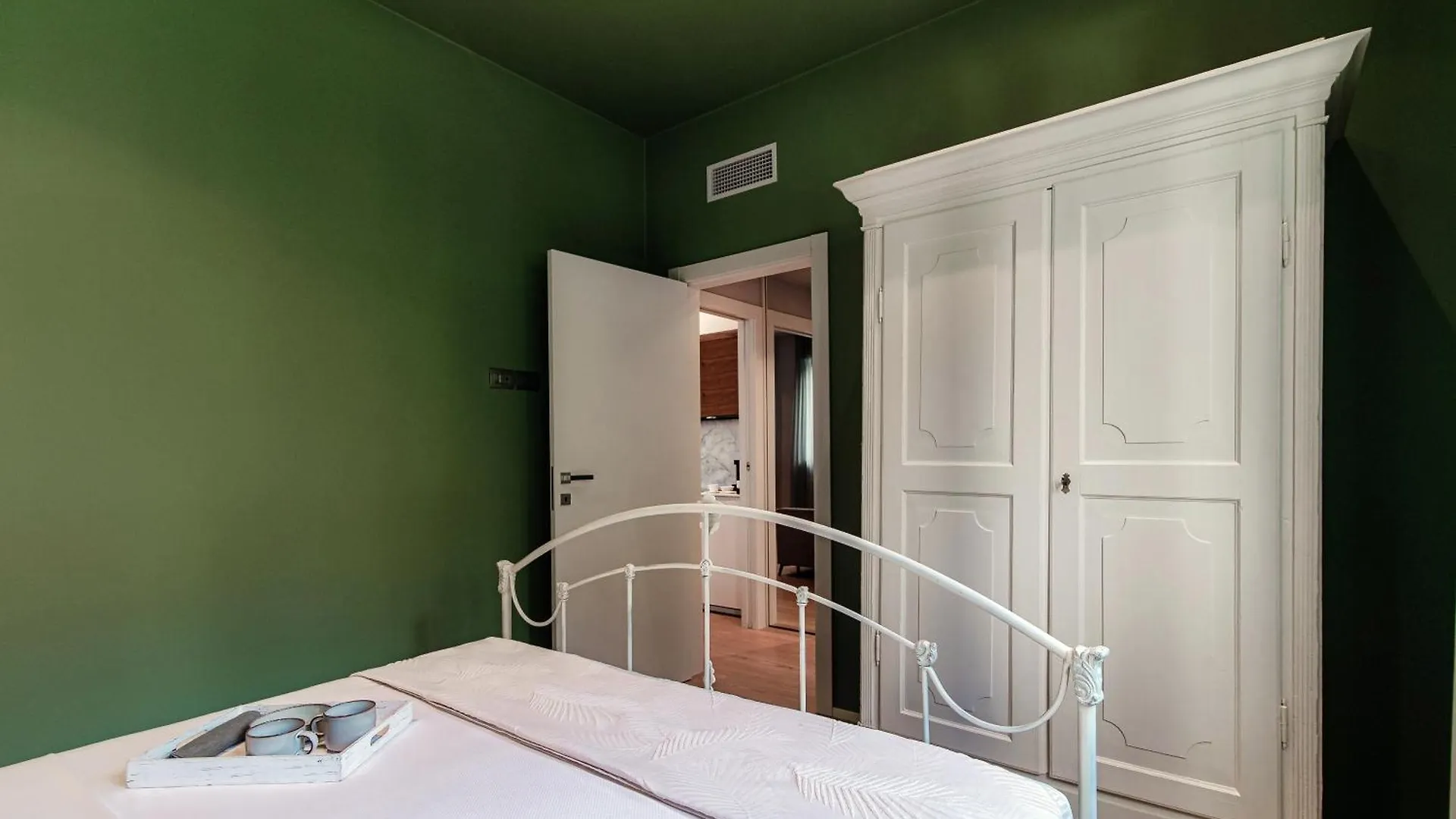 Appartamento Home Three Colors - By MyhomeinCôme