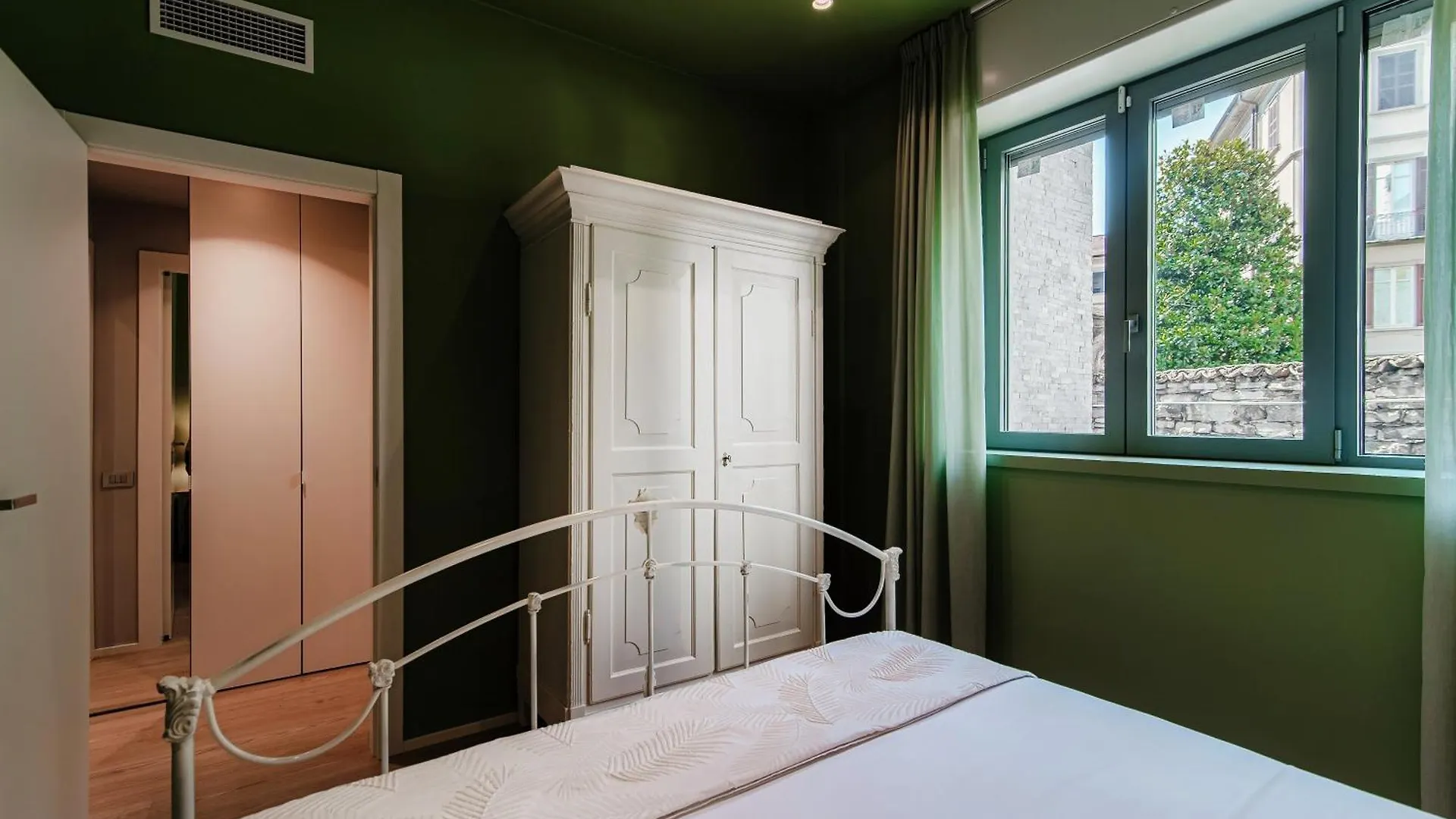 Home Three Colors - By MyhomeinCôme Italia